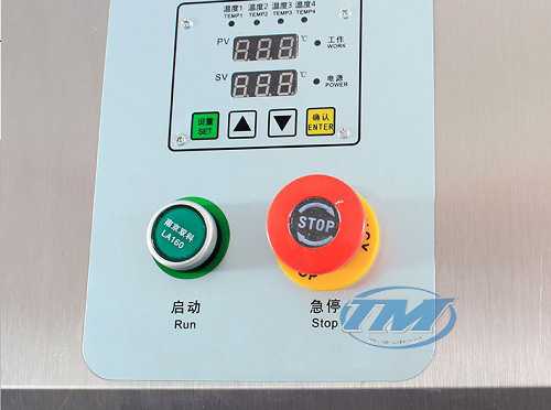 Máy ép cốc thạch tự động